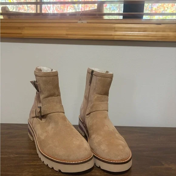 Corkys Tan Ankle Boots with Zipper - Picture 2 of 5